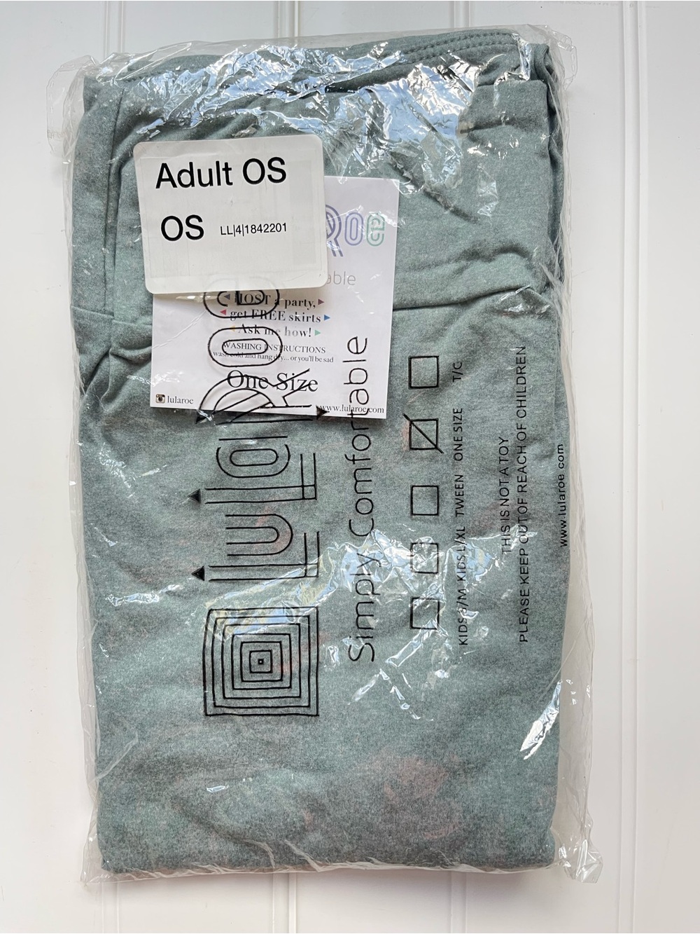 New LuLaRoe Women’s One Size (2-10) Heathered greyish green leggings